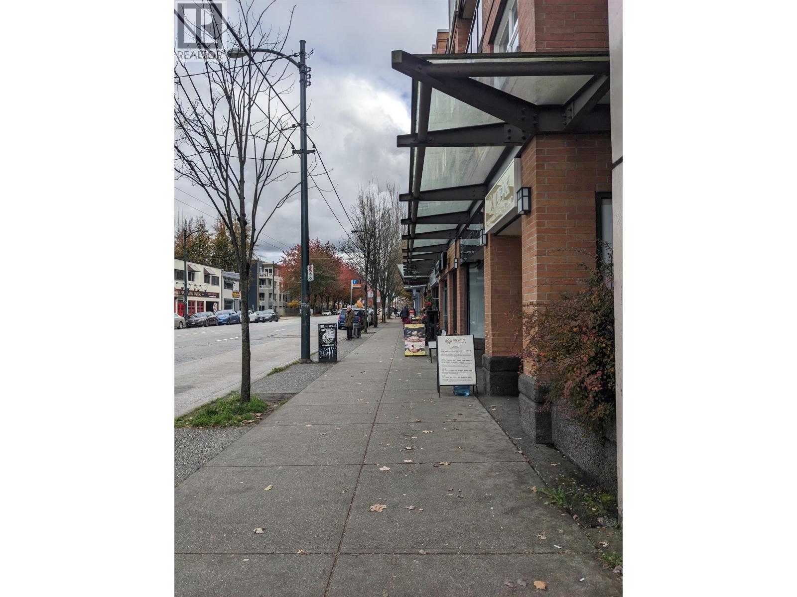 3652 W Broadway West Property Photo 5