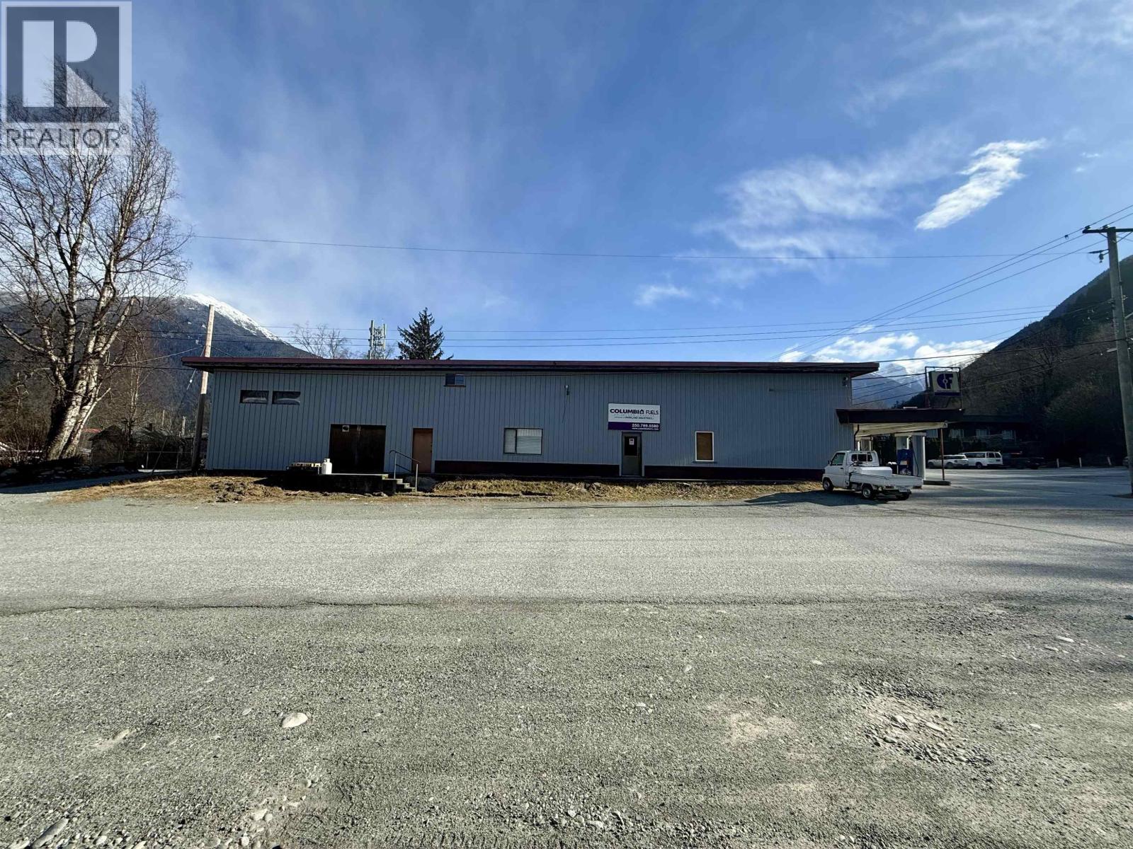 440 Mackenzie 20 Highway Property Photo 2