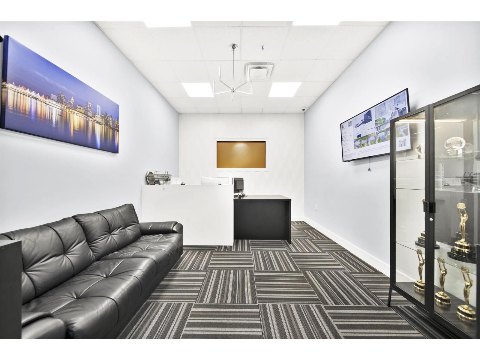 206&207 32615 South Fraser Way Property Photo 28
