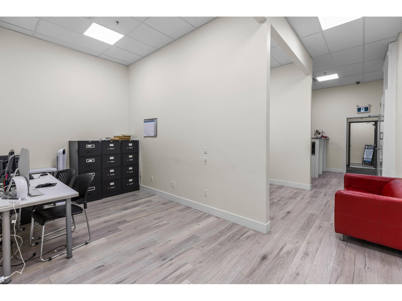 205 1779 Clearbrook Road Property Photo 12