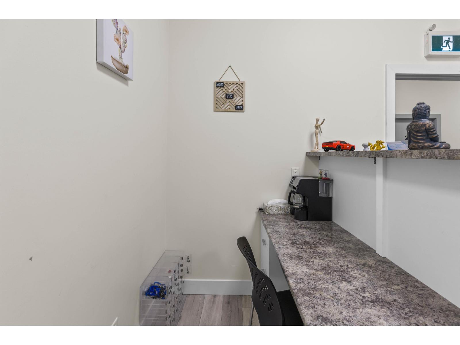 205 1779 Clearbrook Road Property Photo 15
