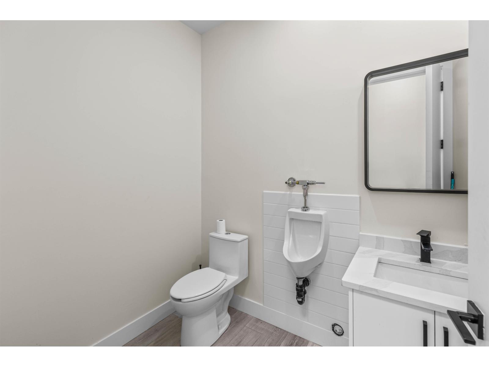 205 1779 Clearbrook Road Property Photo 16