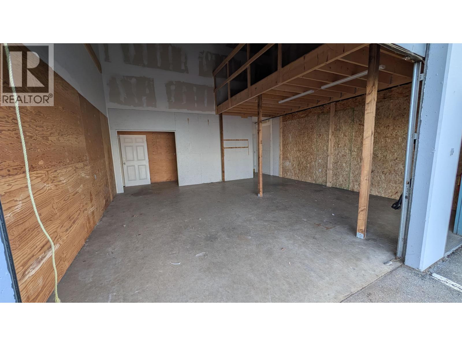 20 7228 Progress Way Property Photo 22