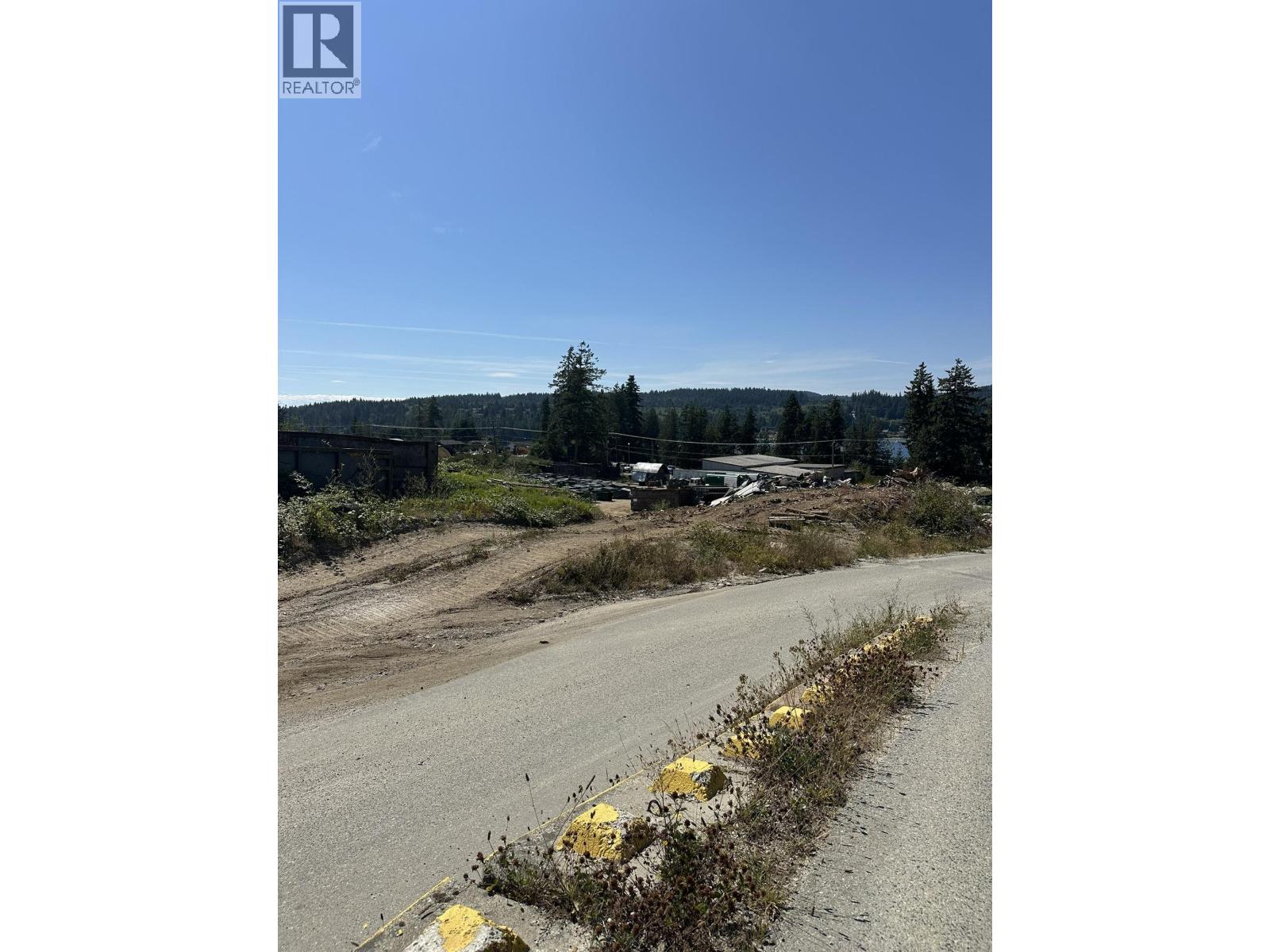 5926 Sechelt Inlet Road Property Photo 11