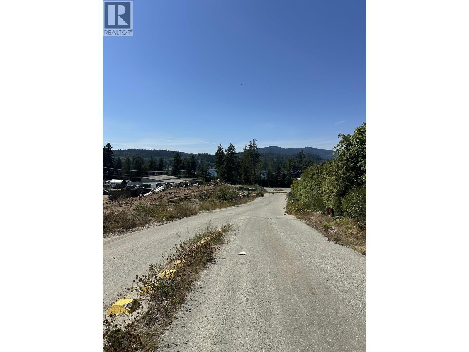 5926 Sechelt Inlet Road Property Photo 12