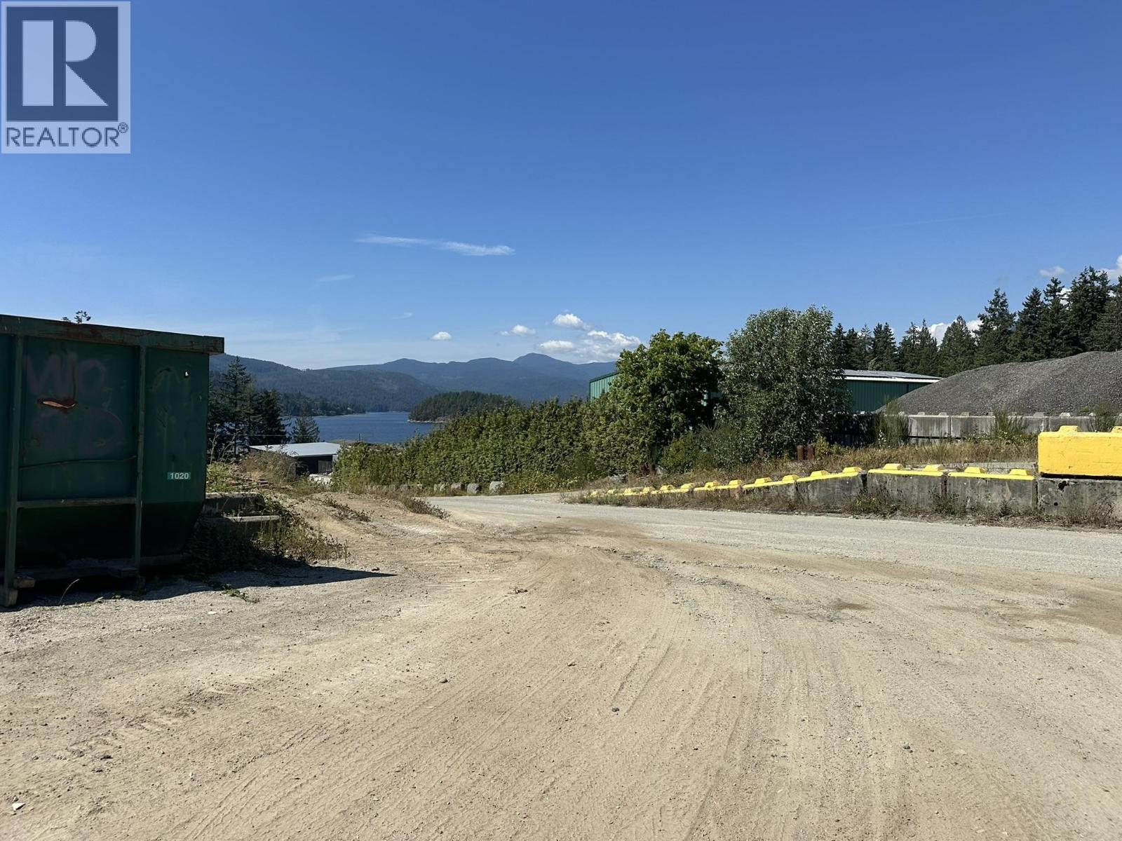 5926 Sechelt Inlet Road Property Photo 28
