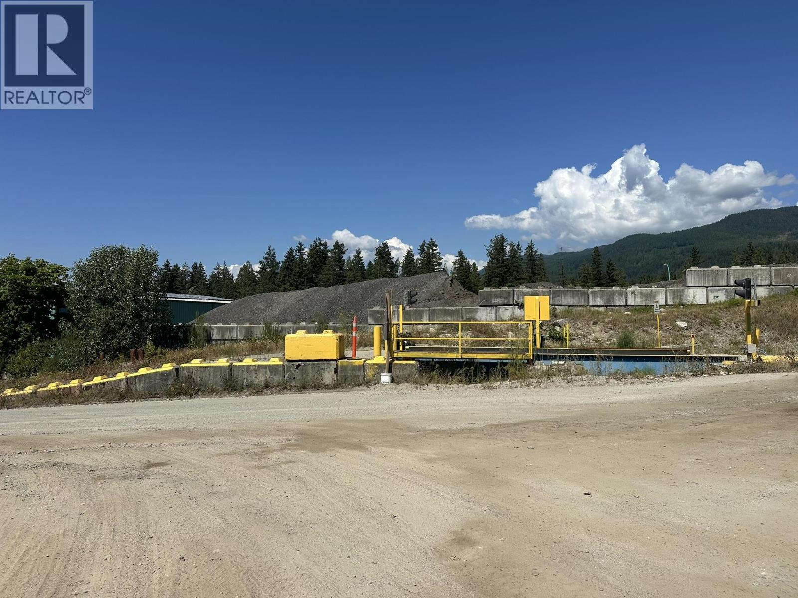 5926 Sechelt Inlet Road Property Photo 29