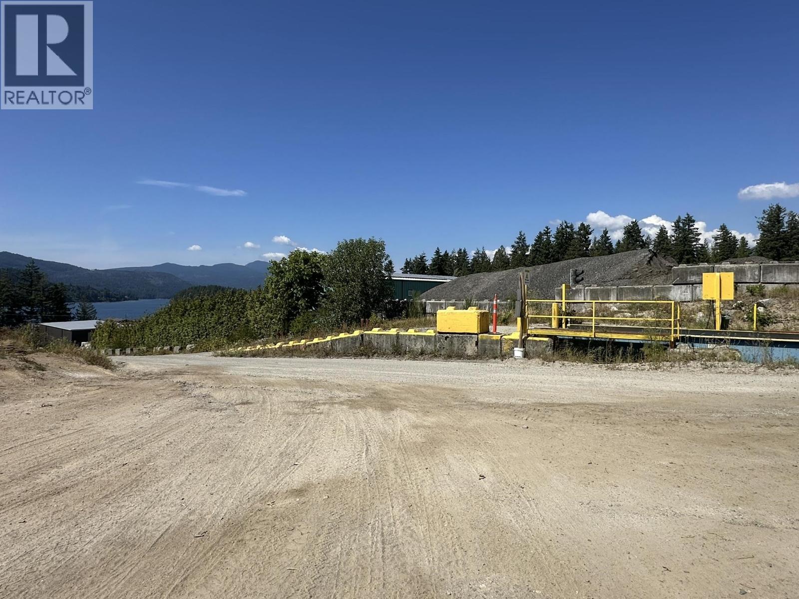 5926 Sechelt Inlet Road Property Photo 30
