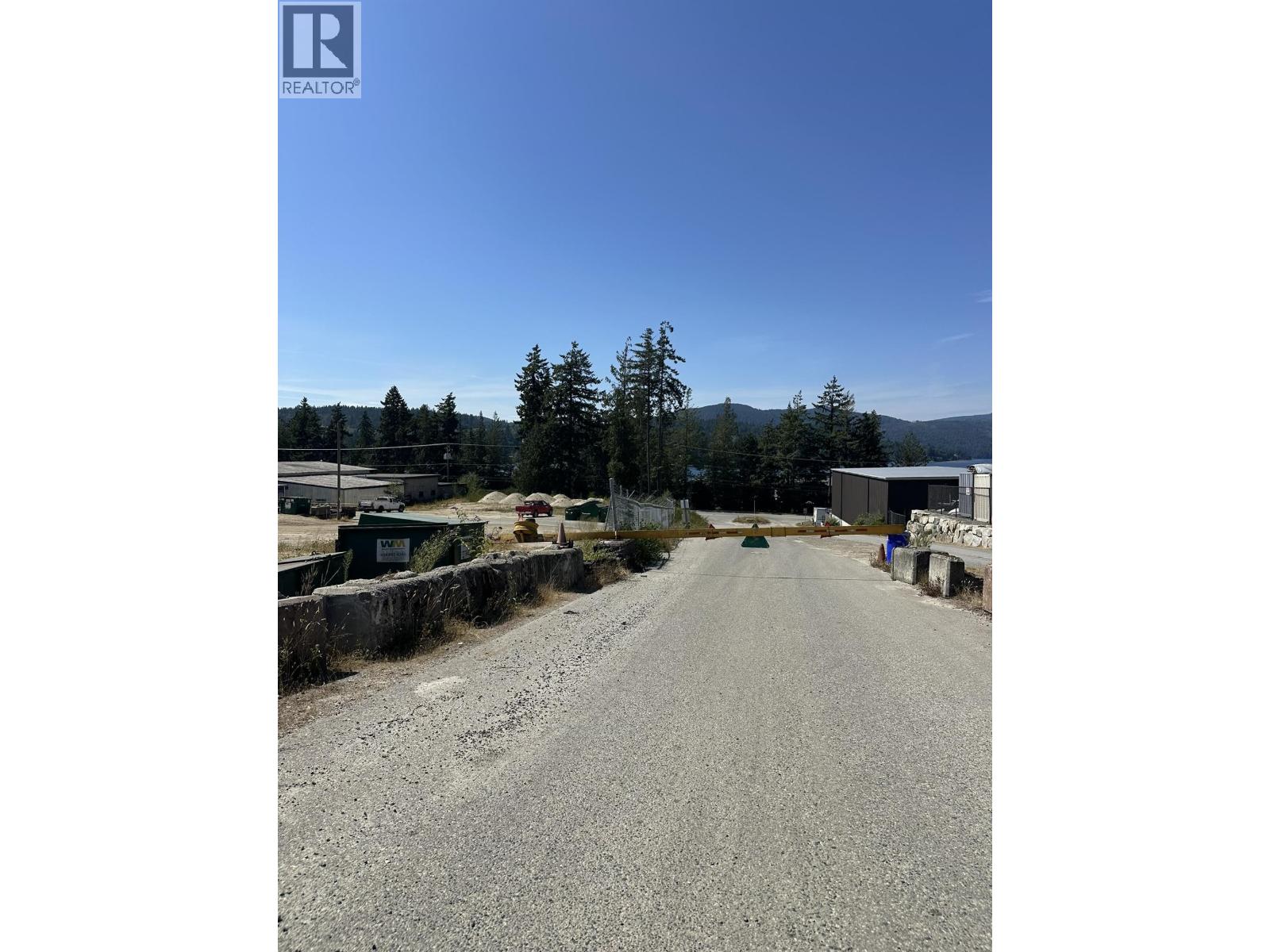 5926 Sechelt Inlet Road Property Photo 33