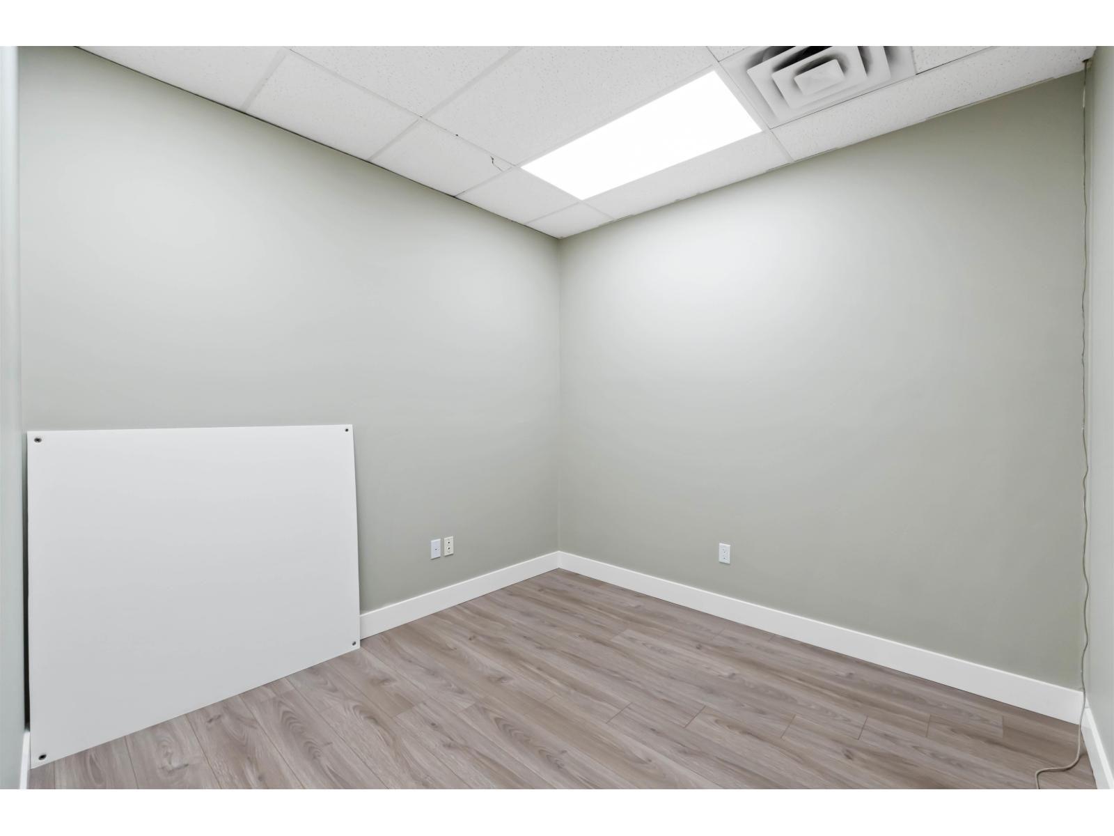 205 31549 South Fraser Way Property Photo 21