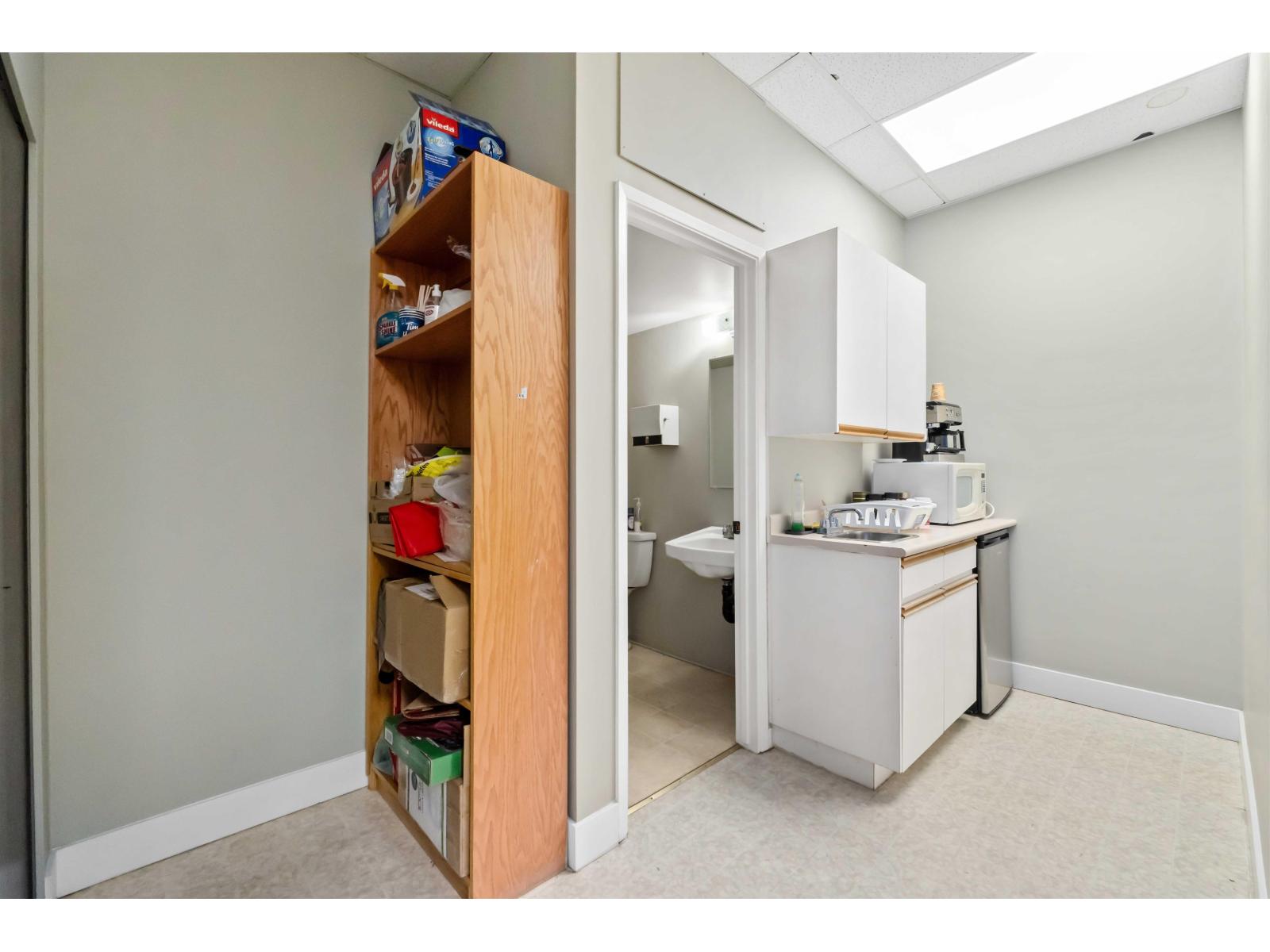 205 31549 South Fraser Way Property Photo 26