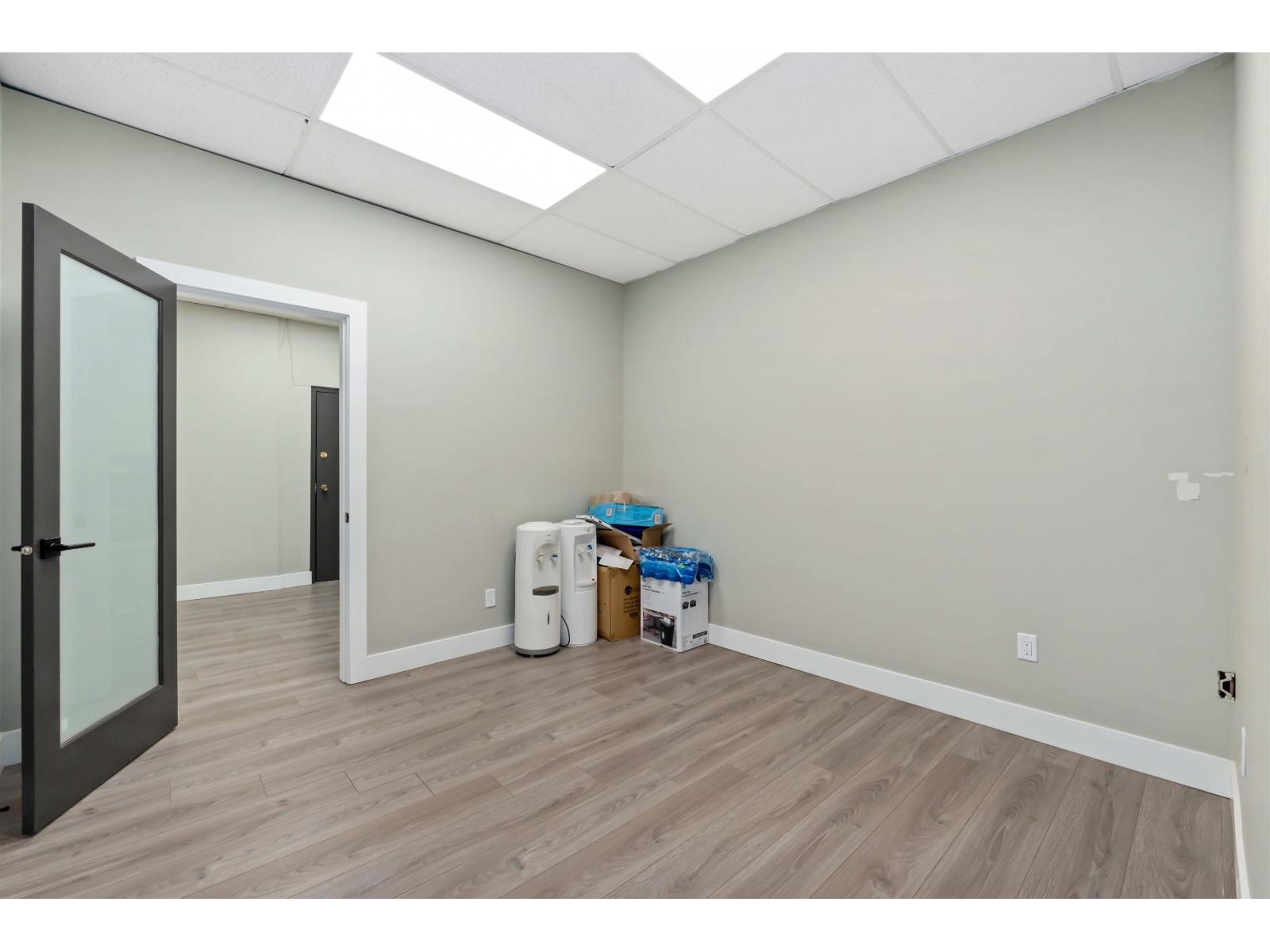205 31549 South Fraser Way Property Photo 29