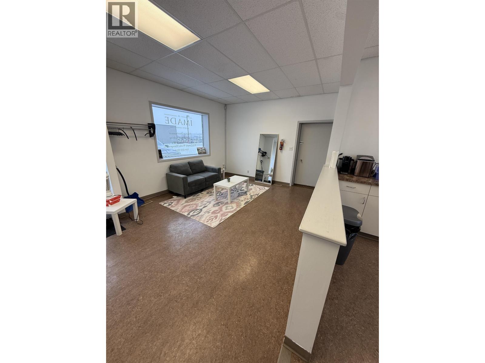 8615 100 Street Property Photo 8