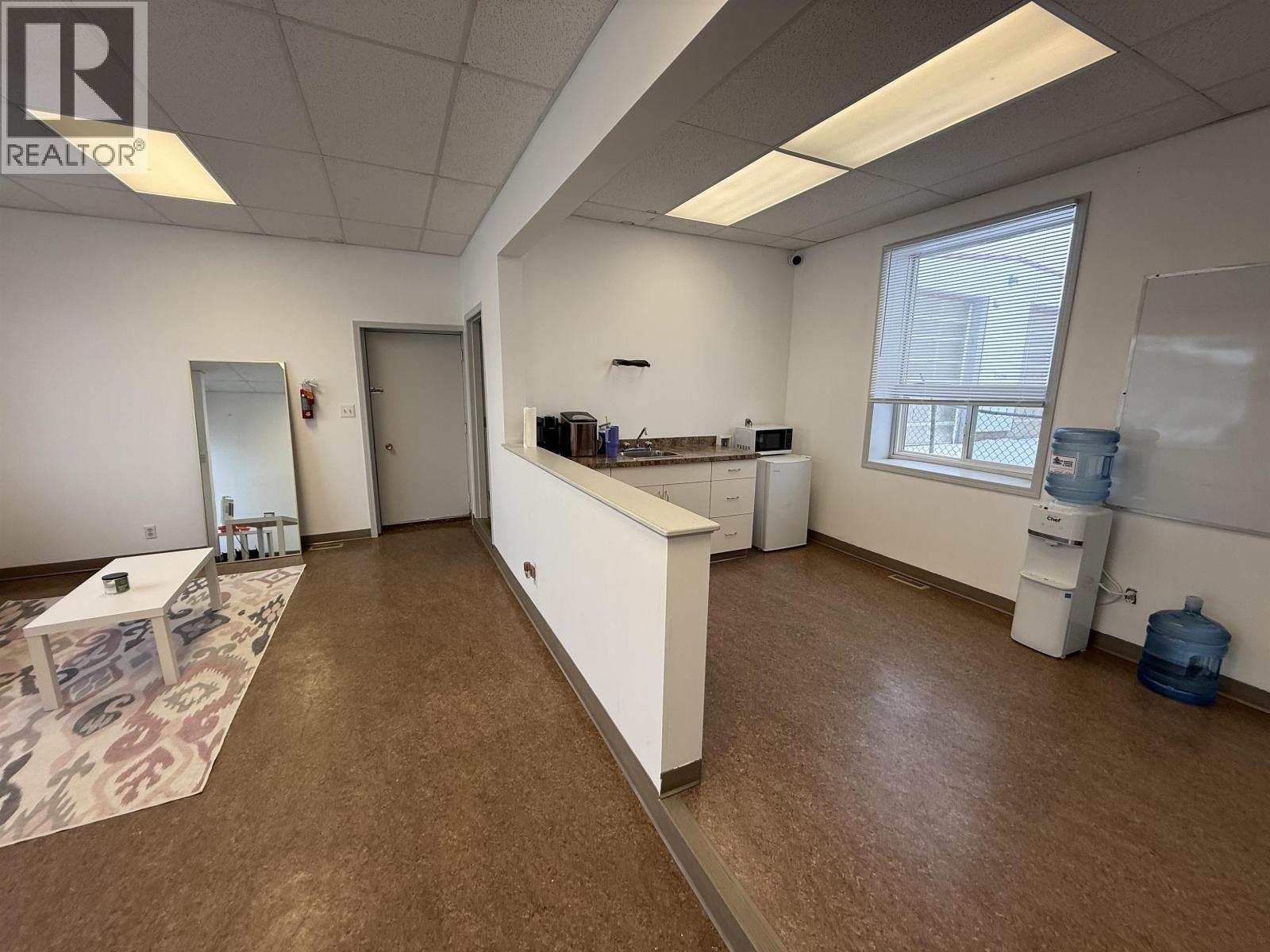 8615 100 Street Property Photo 9