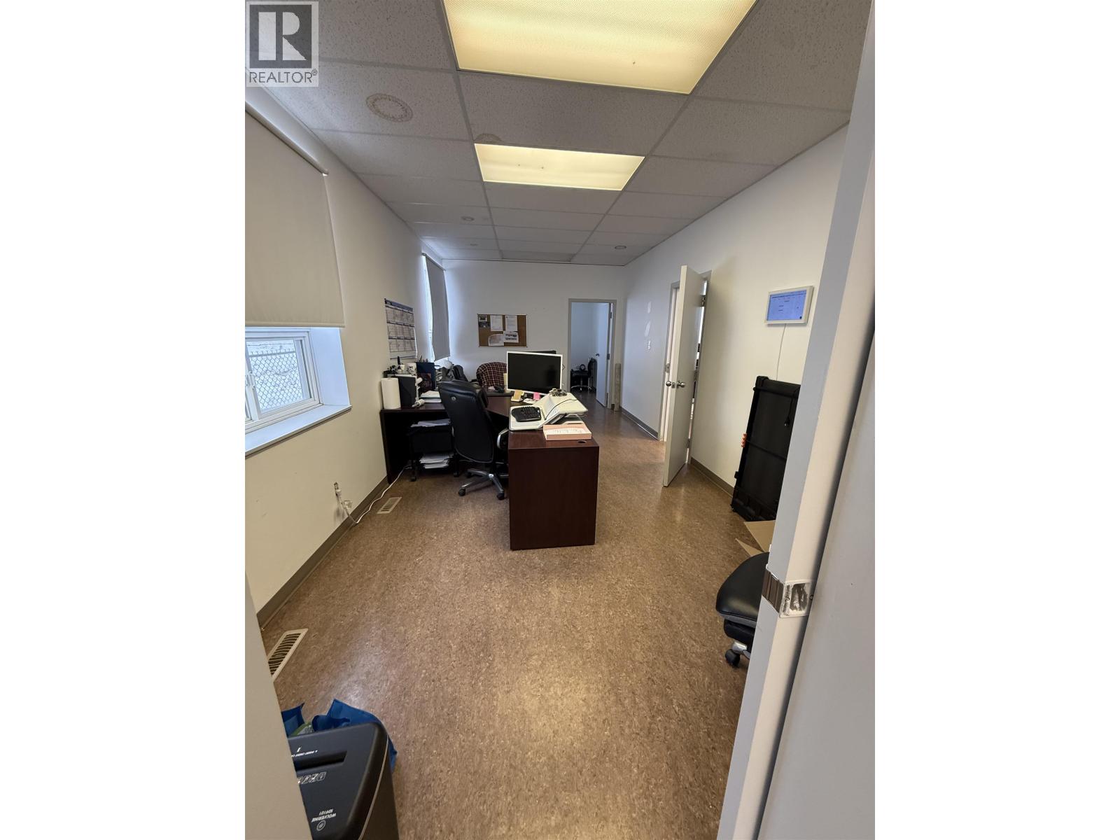8615 100 Street Property Photo 12