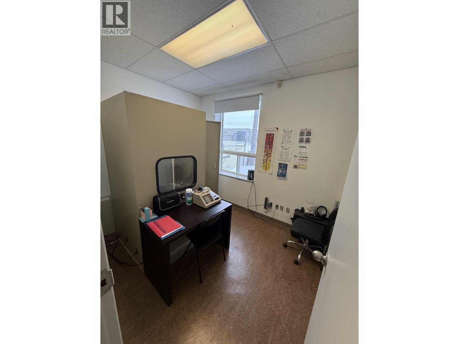 8615 100 Street Property Photo 13
