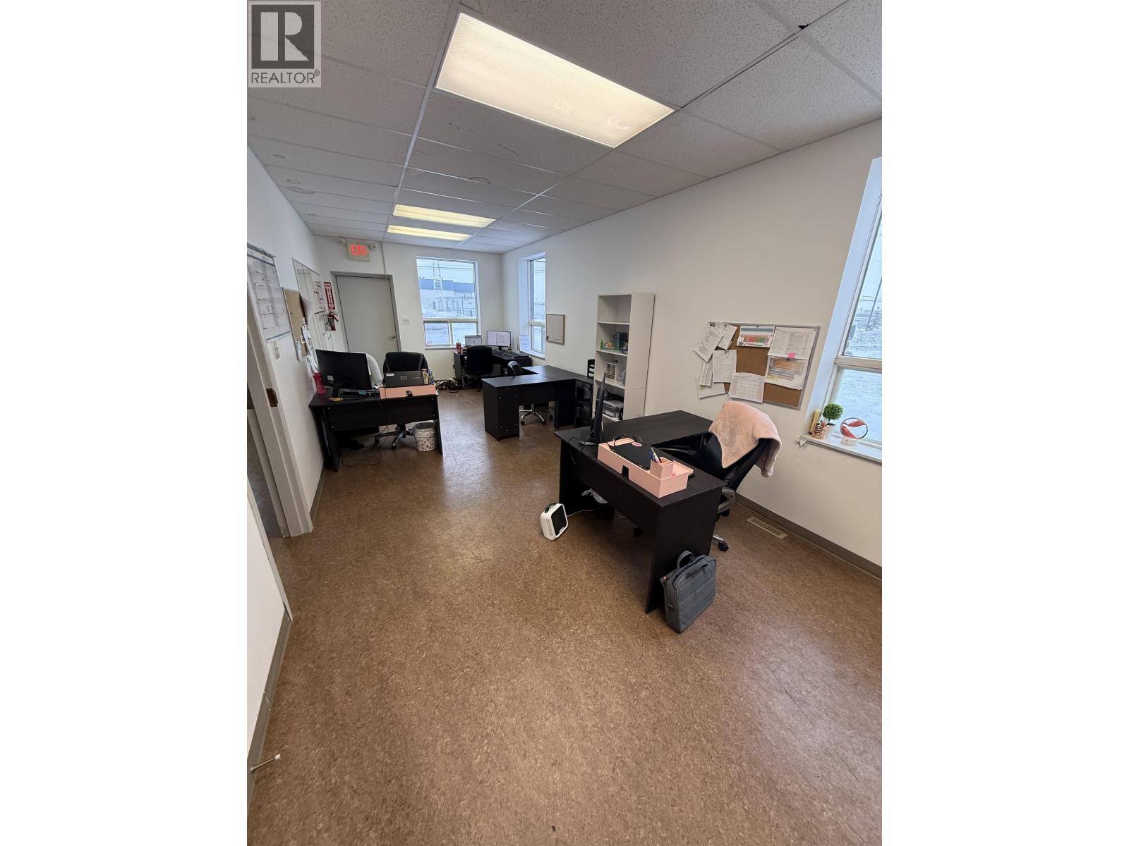 8615 100 Street Property Photo 16