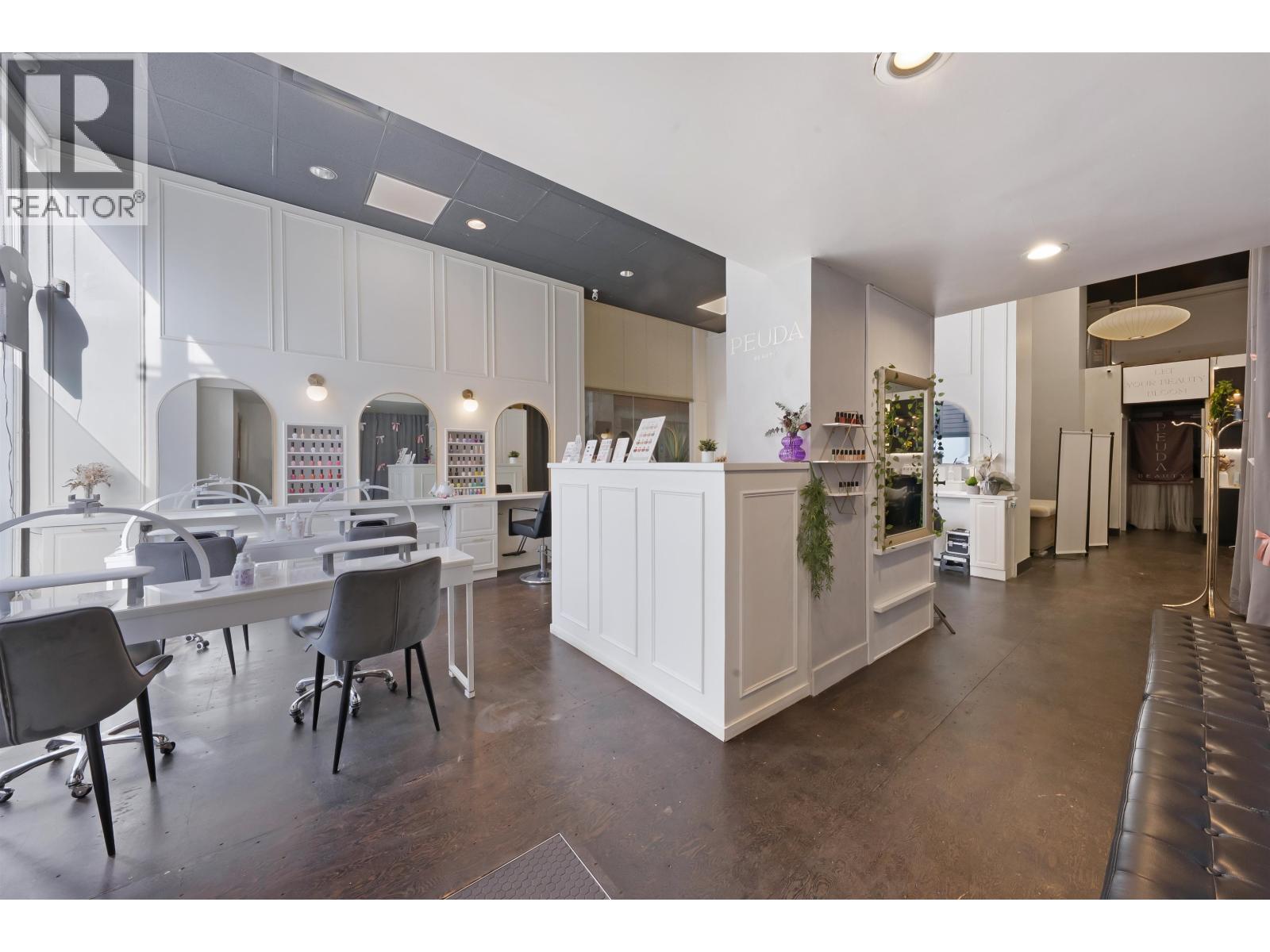 1 119 W Pender Street Property Photo 1