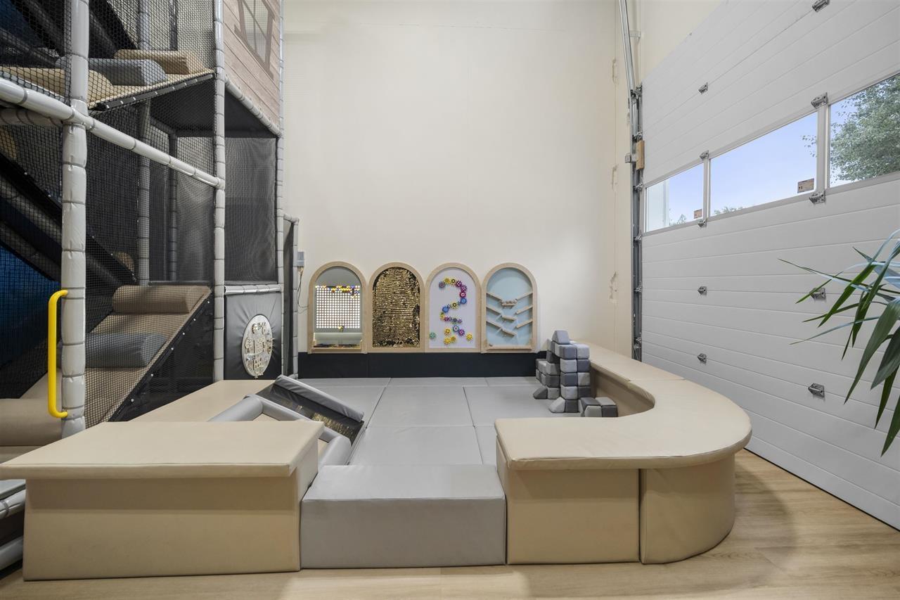 A110 19748 86 Avenue Property Photo 18