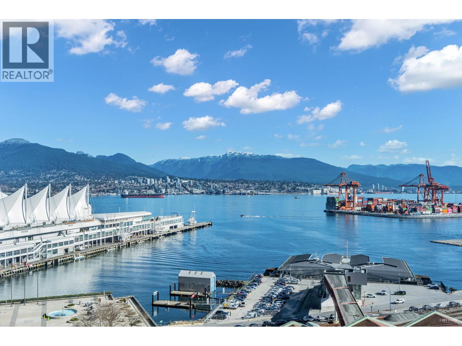 1190 320 GRANVILLE STREET Property Photo 1