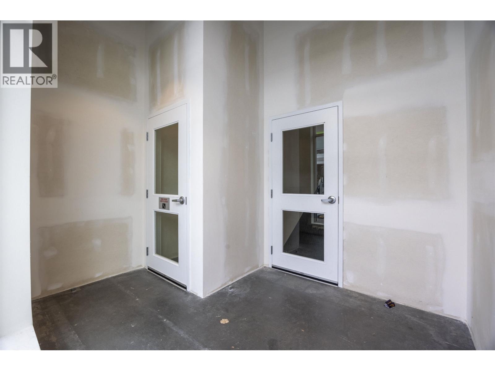 155 951 E Kent Avenue North Property Photo 4