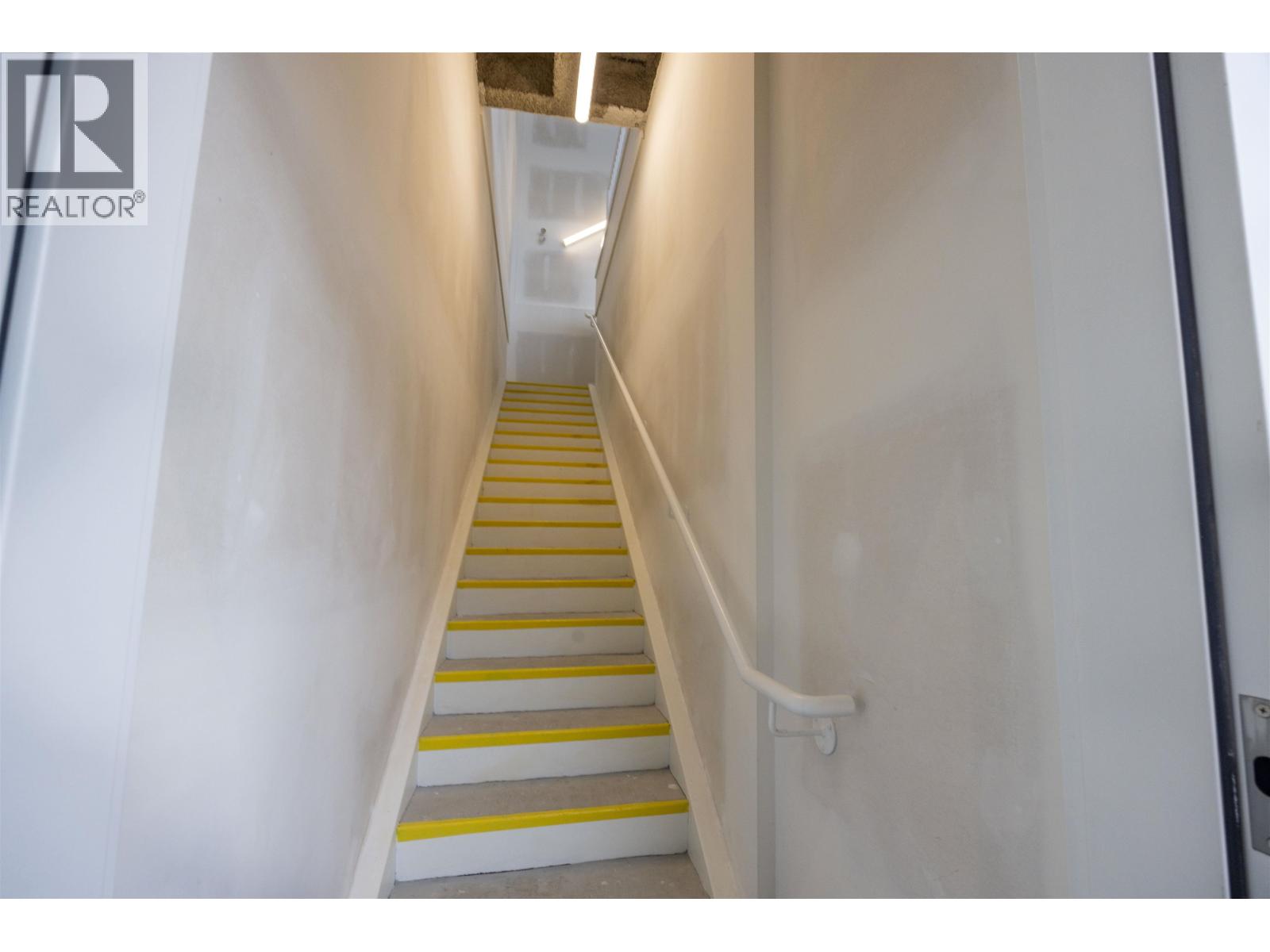 155 951 E Kent Avenue North Property Photo 10