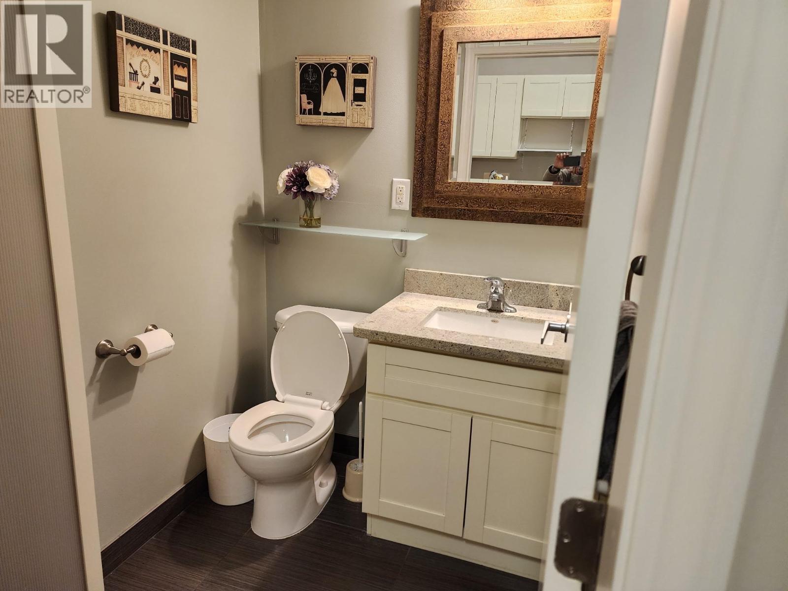 255 8600 Cambie Road Property Photo 8