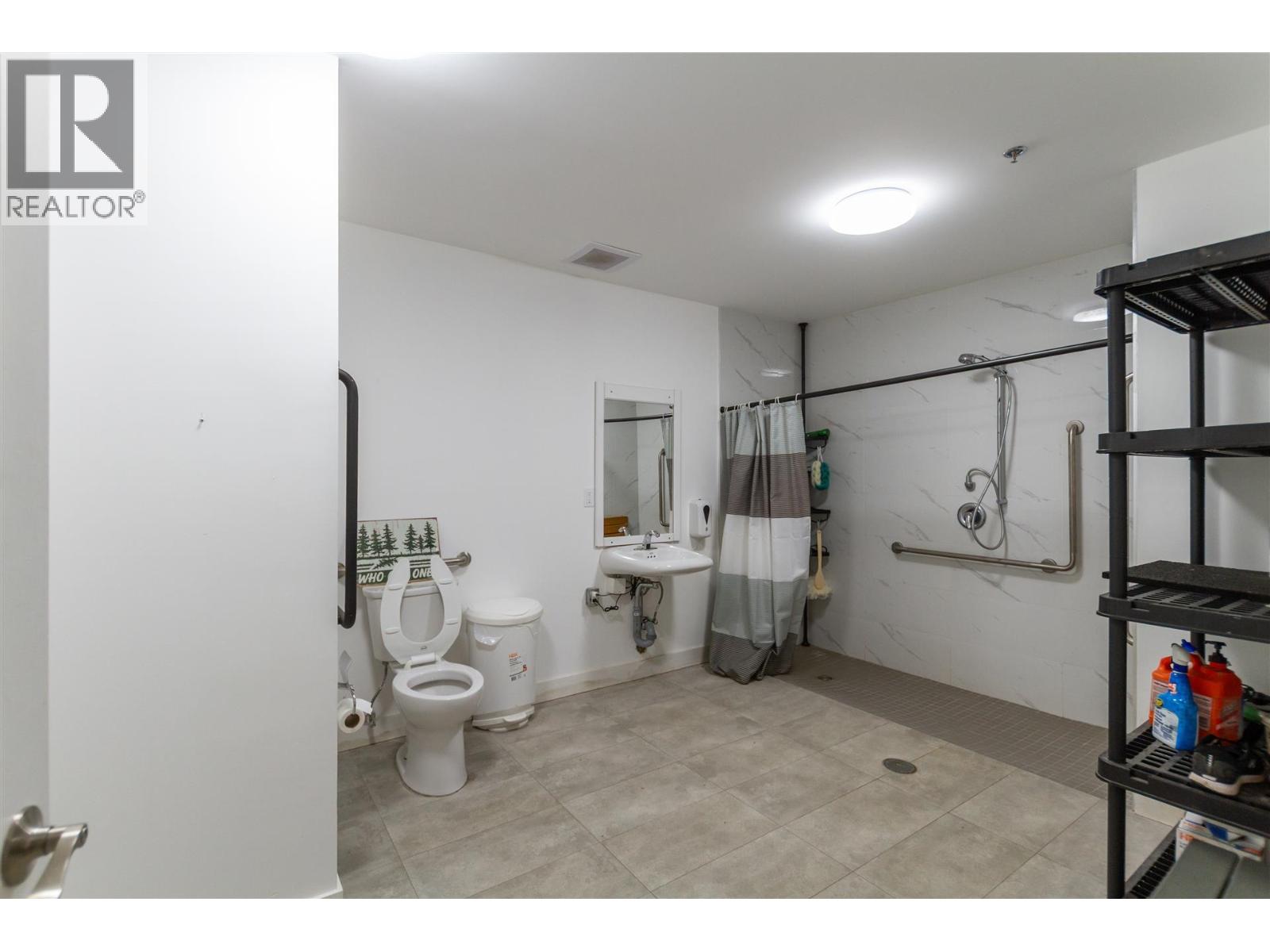 102 4888 Vanguard Road Property Photo 13