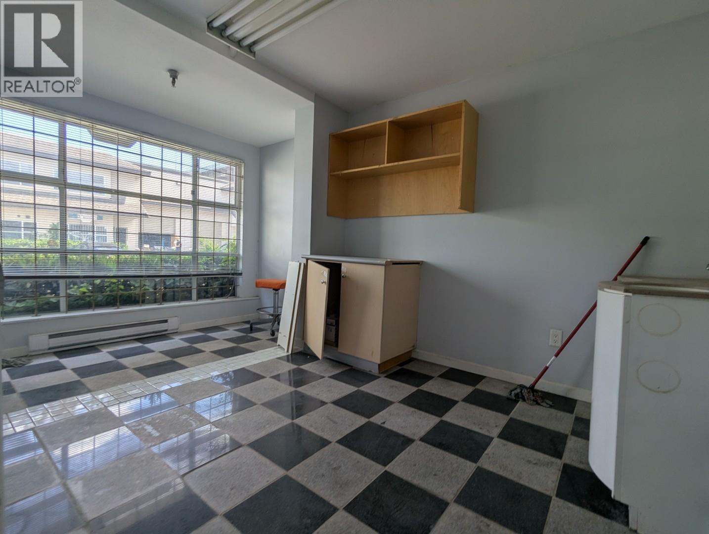 9121 Shaughnessy Street Property Photo 6