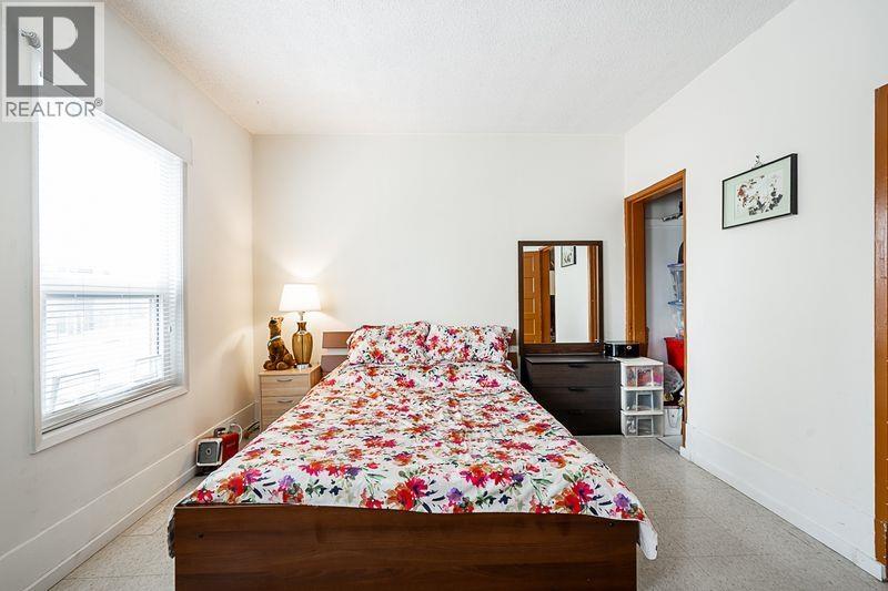 3947 Knight Street Property Photo 6