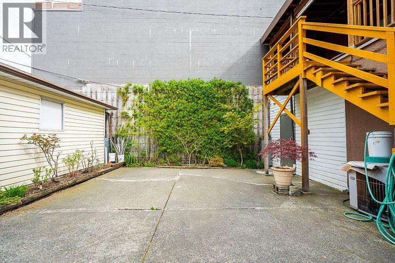 3947 Knight Street Property Photo 17