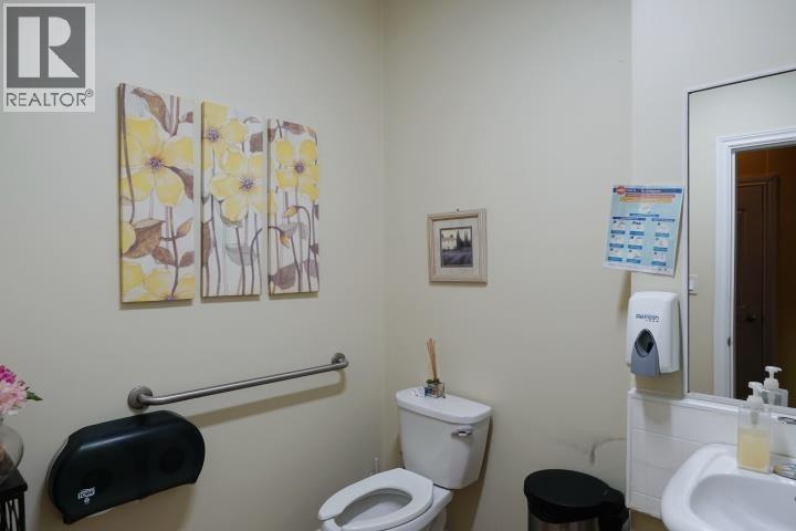 1071a Ridgewat Avenue Property Photo 9