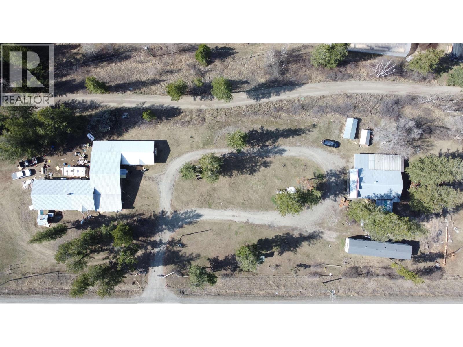 10870 N 97 Highway Property Photo 2