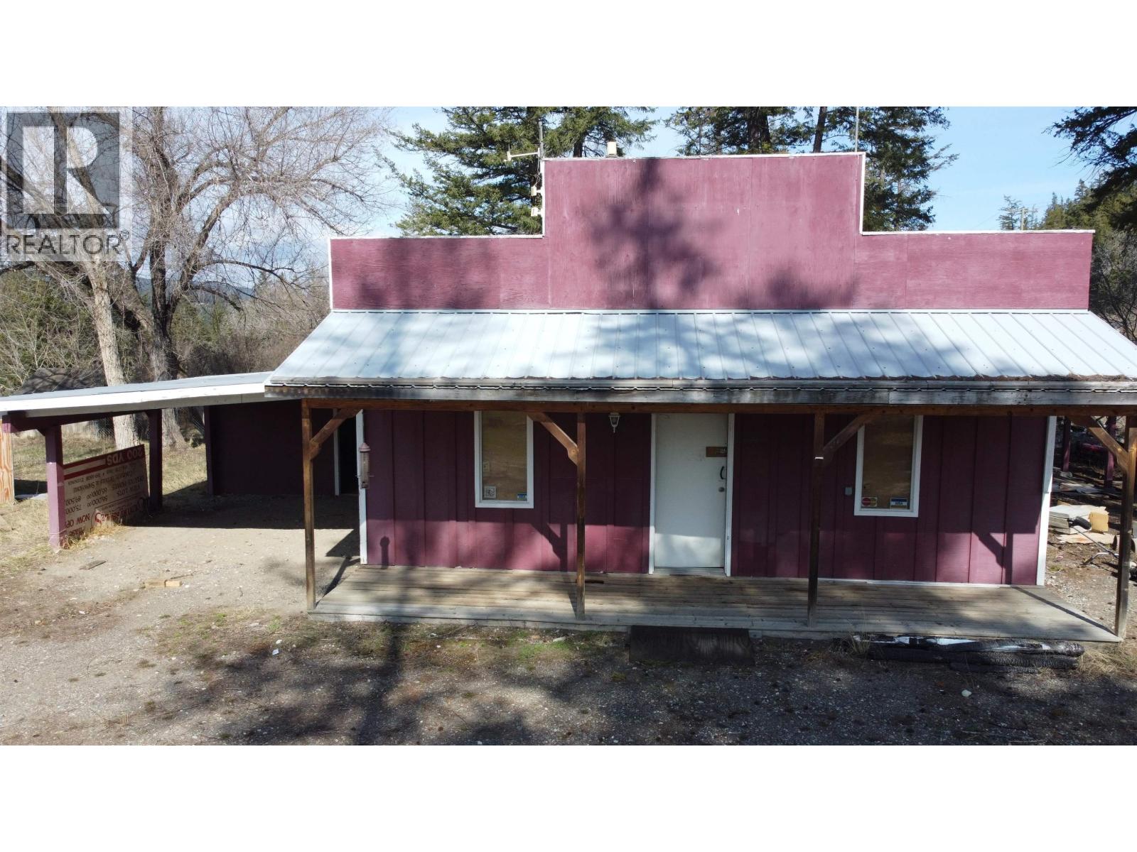 10870 N 97 Highway Property Photo 3