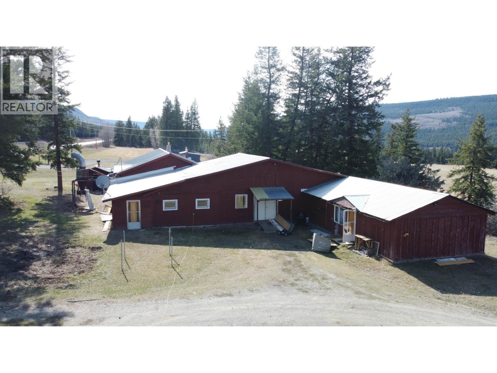 10870 N 97 Highway Property Photo 8