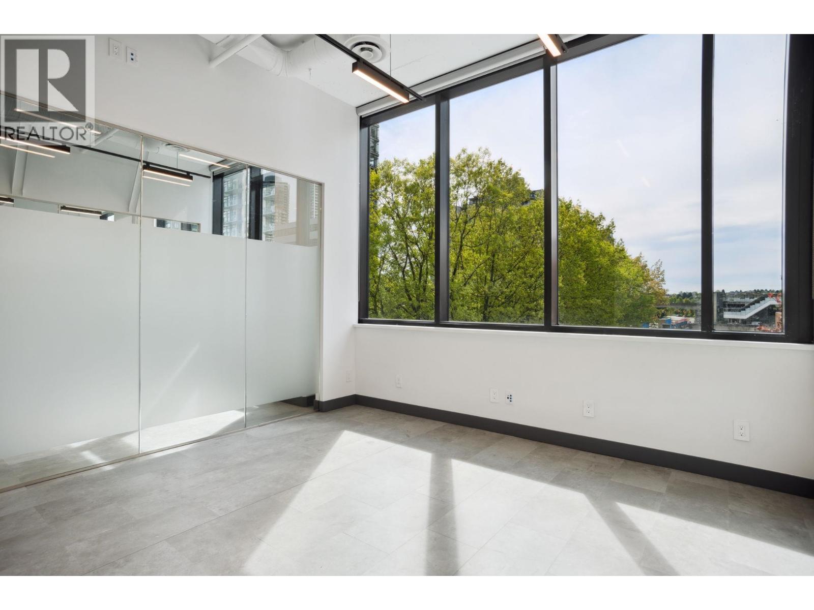 Room B 219-4279 Dawson Street Property Photo 6