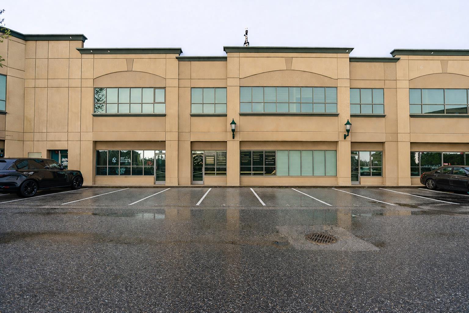 112 12888 80 Avenue Property Photo 1