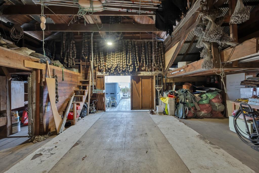 9505 Gunderson Road Property Photo 14