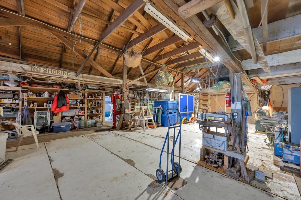 9505 Gunderson Road Property Photo 15