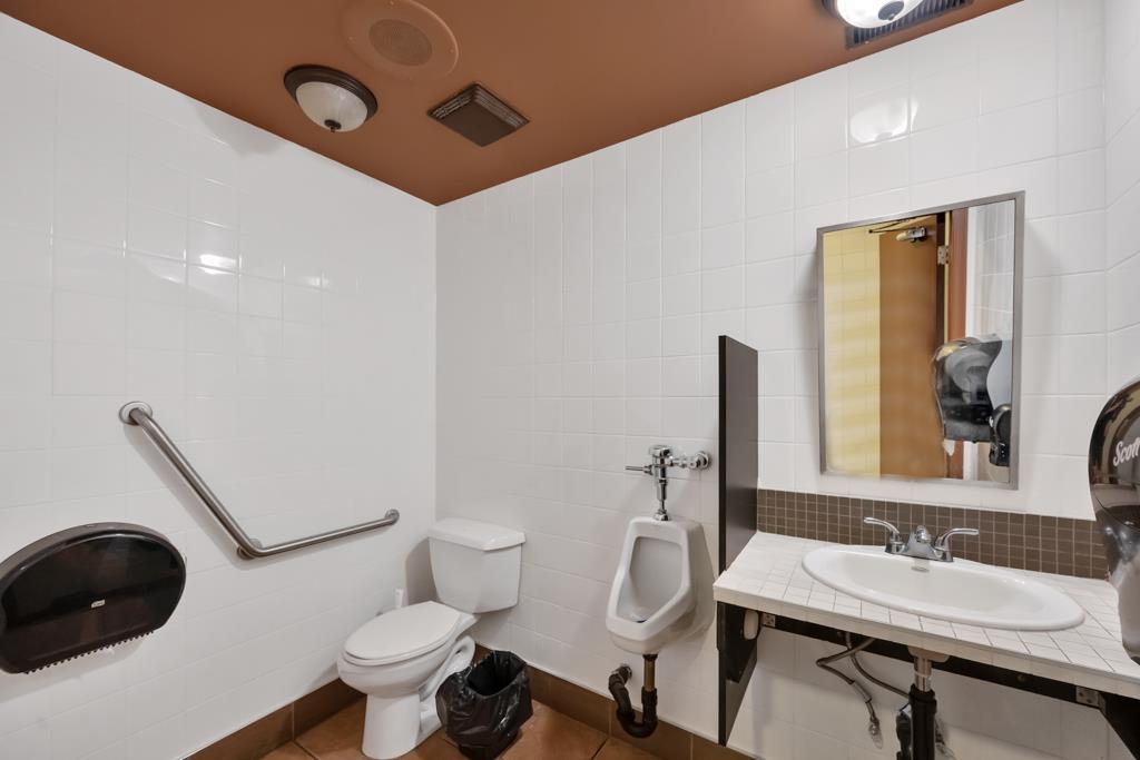 7056 Cheam Avenue Property Photo 25