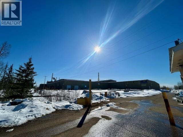 2843 Alaska Highway Property Photo 22
