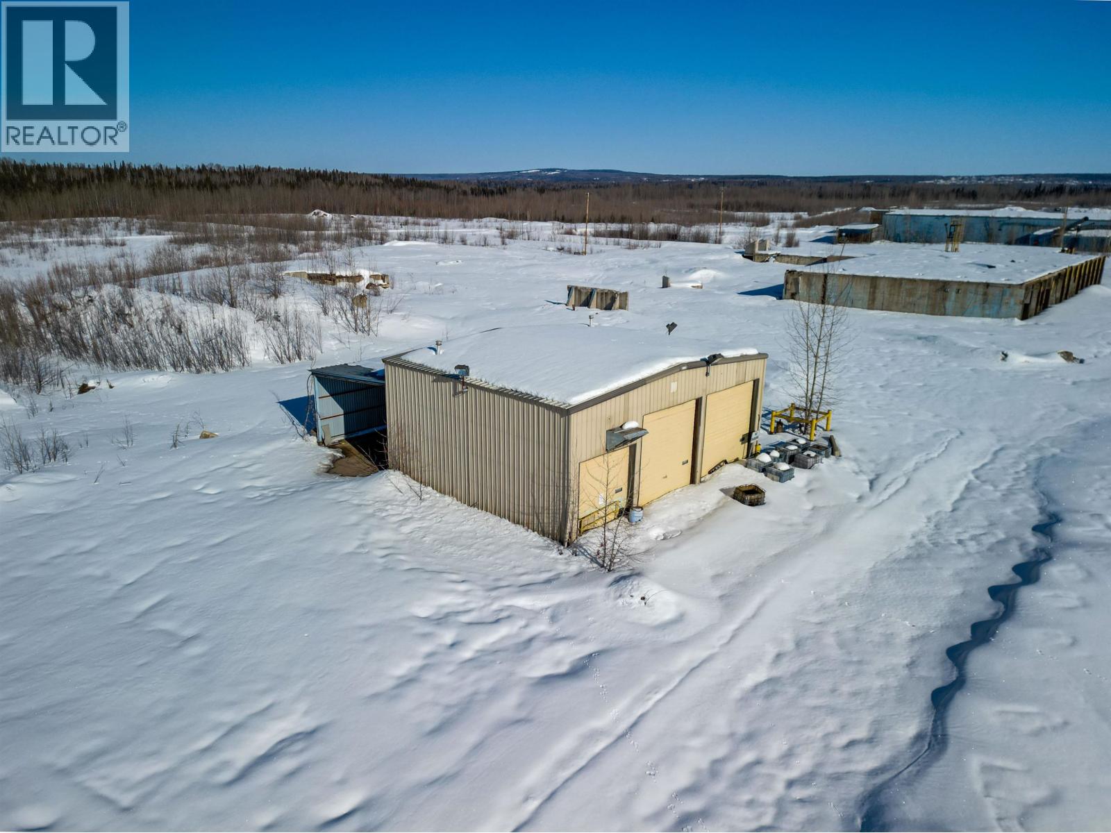 Mile 294 & 295 Alaska Highway Property Photo 33