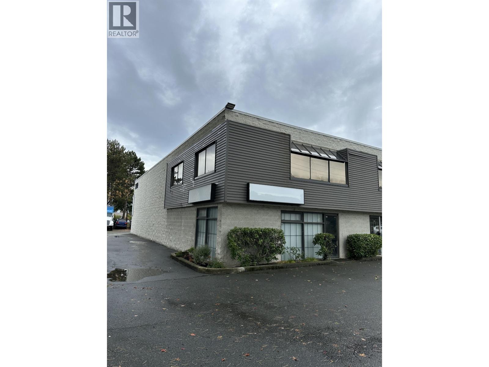 14 7550 RIVER ROAD