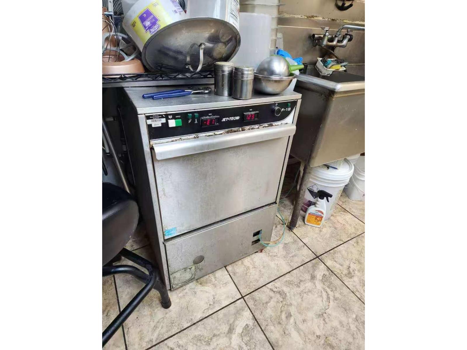122 6820 188 Street Property Photo 3