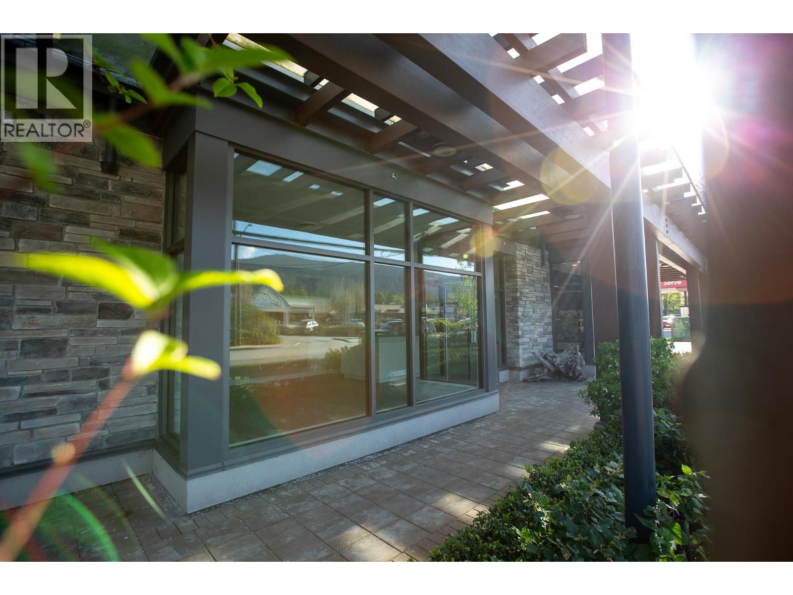 103 875 Gibsons Way Property Photo 1