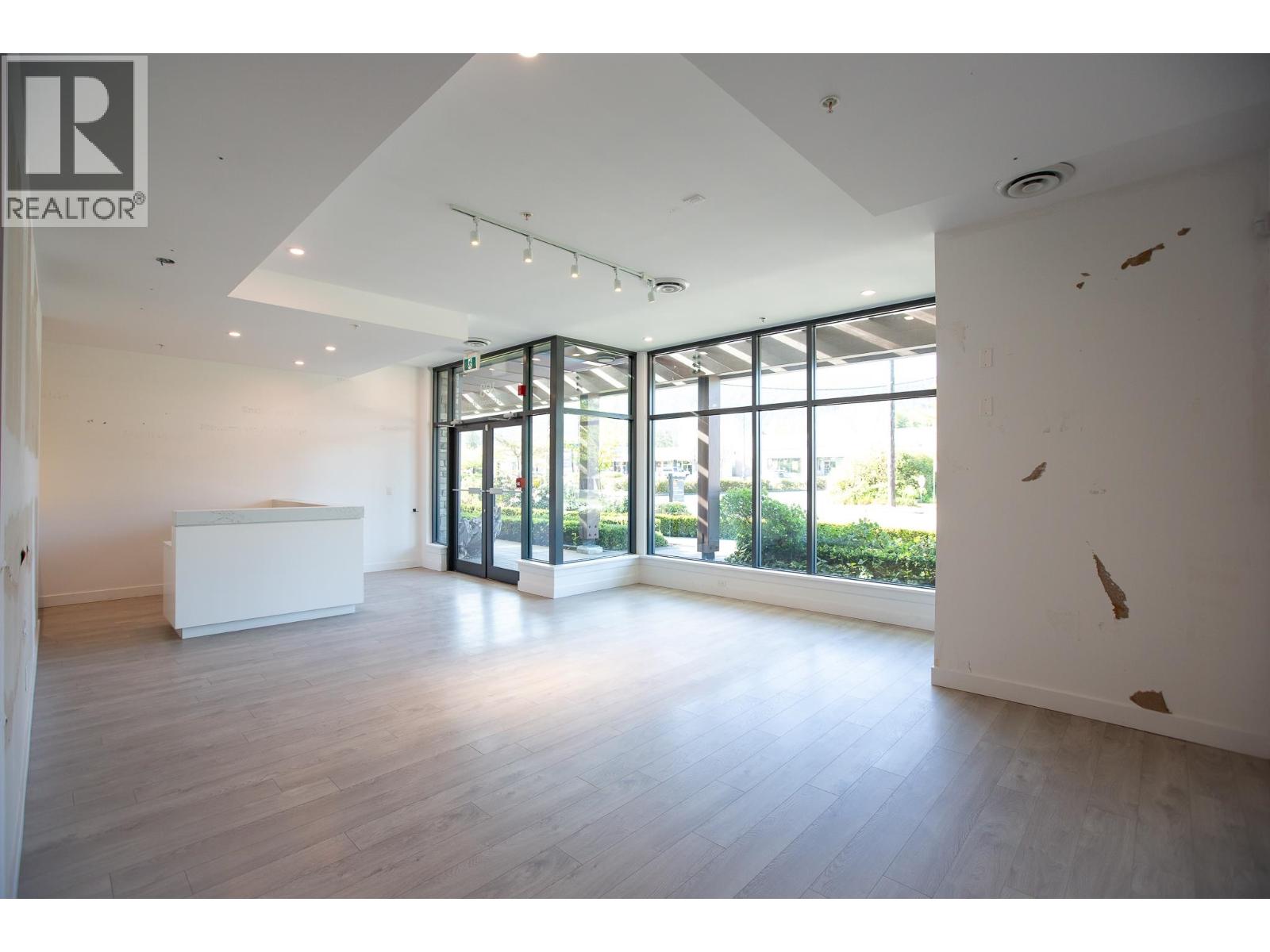 103 875 Gibsons Way Property Photo 6
