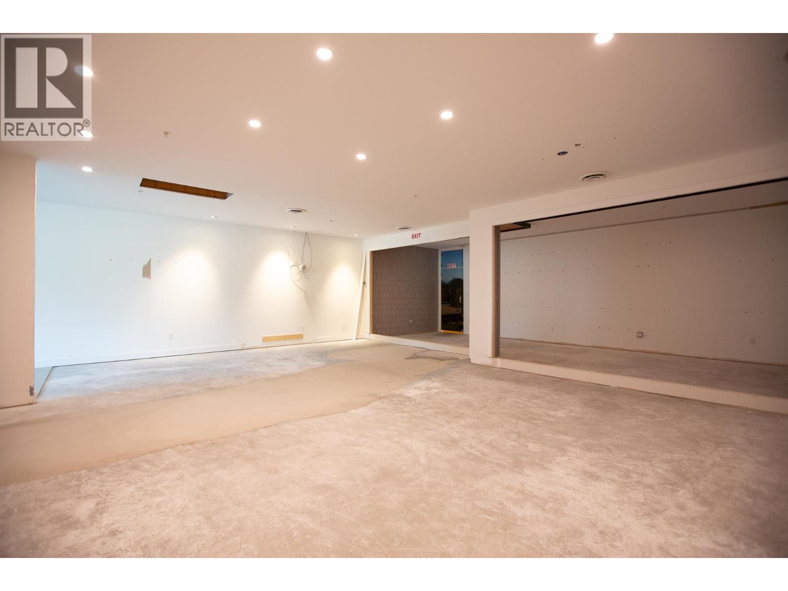 103 875 Gibsons Way Property Photo 8