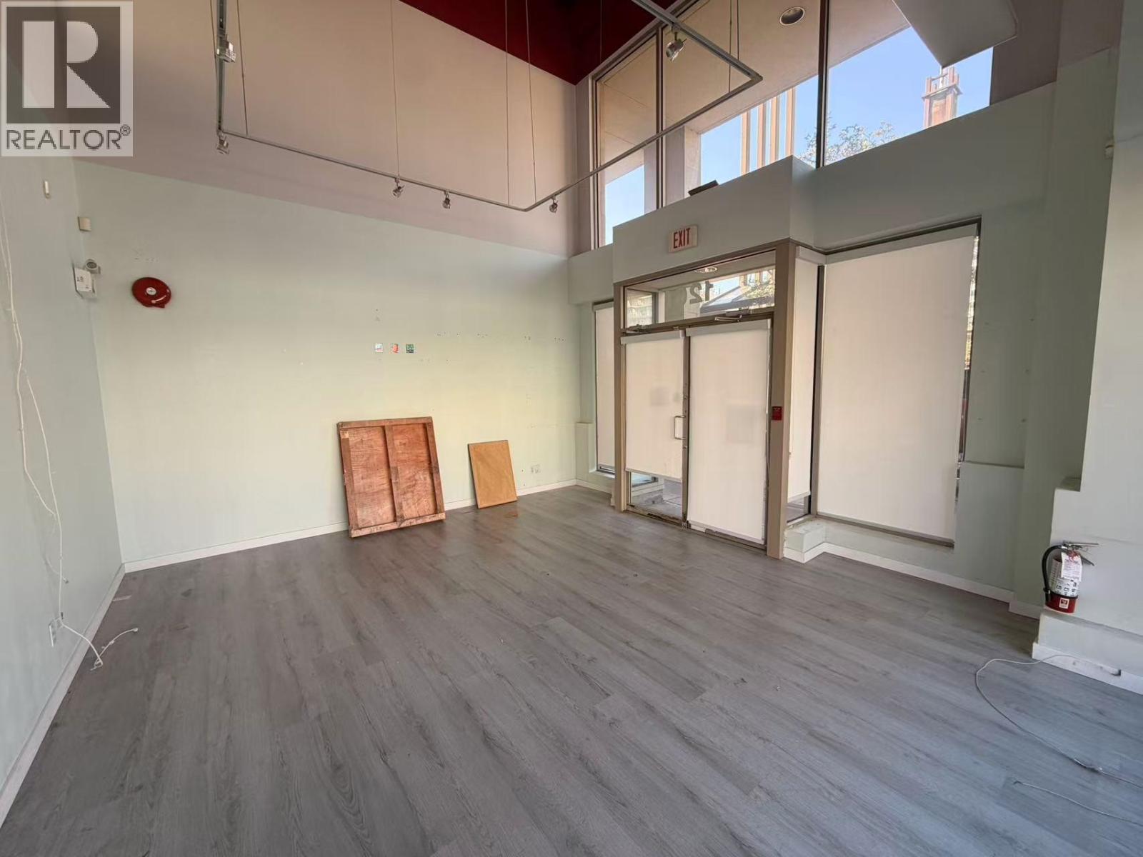 1261 8338 Capstan Way Property Photo 3