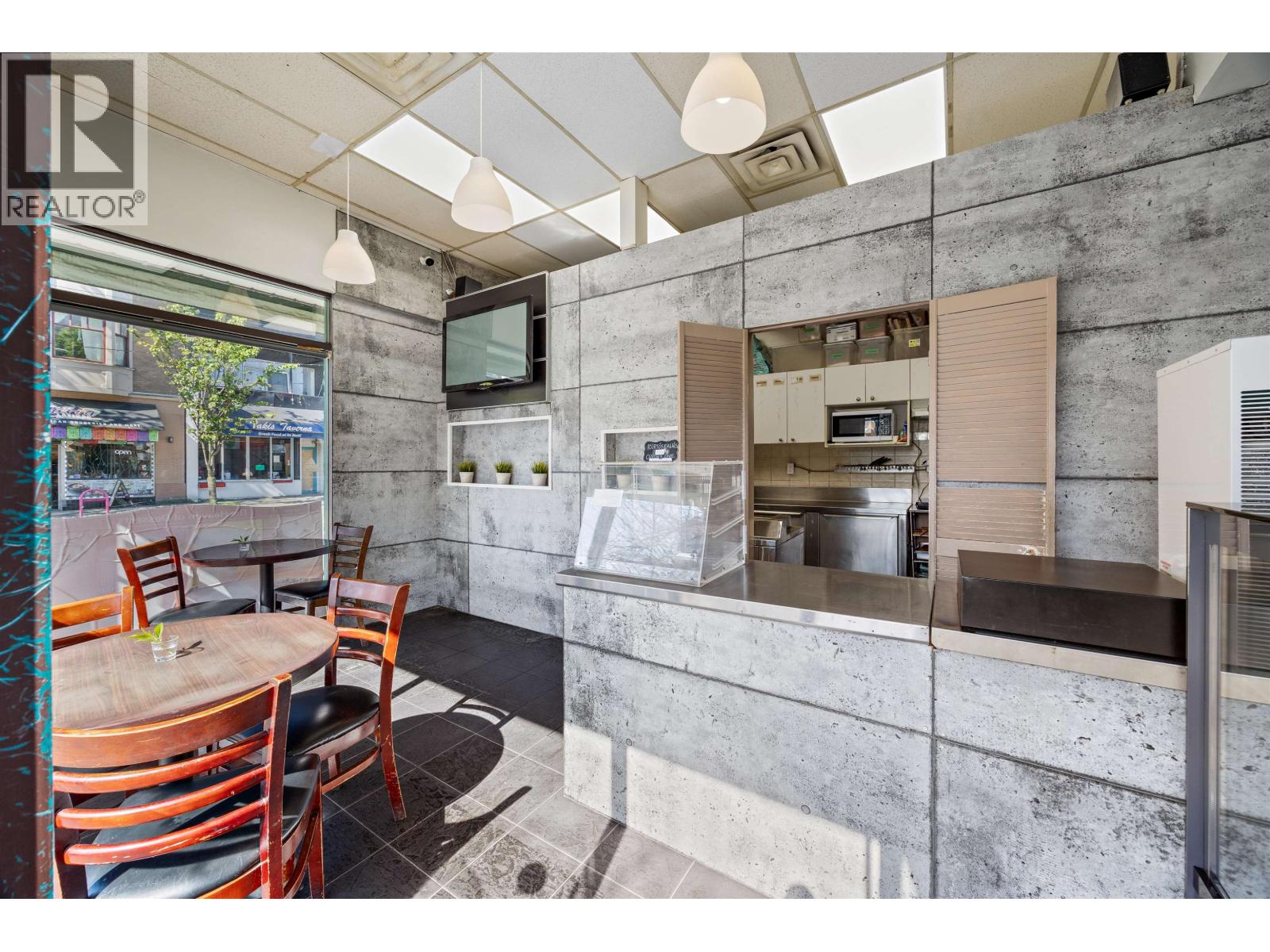 1111 Davie Street Property Photo 3