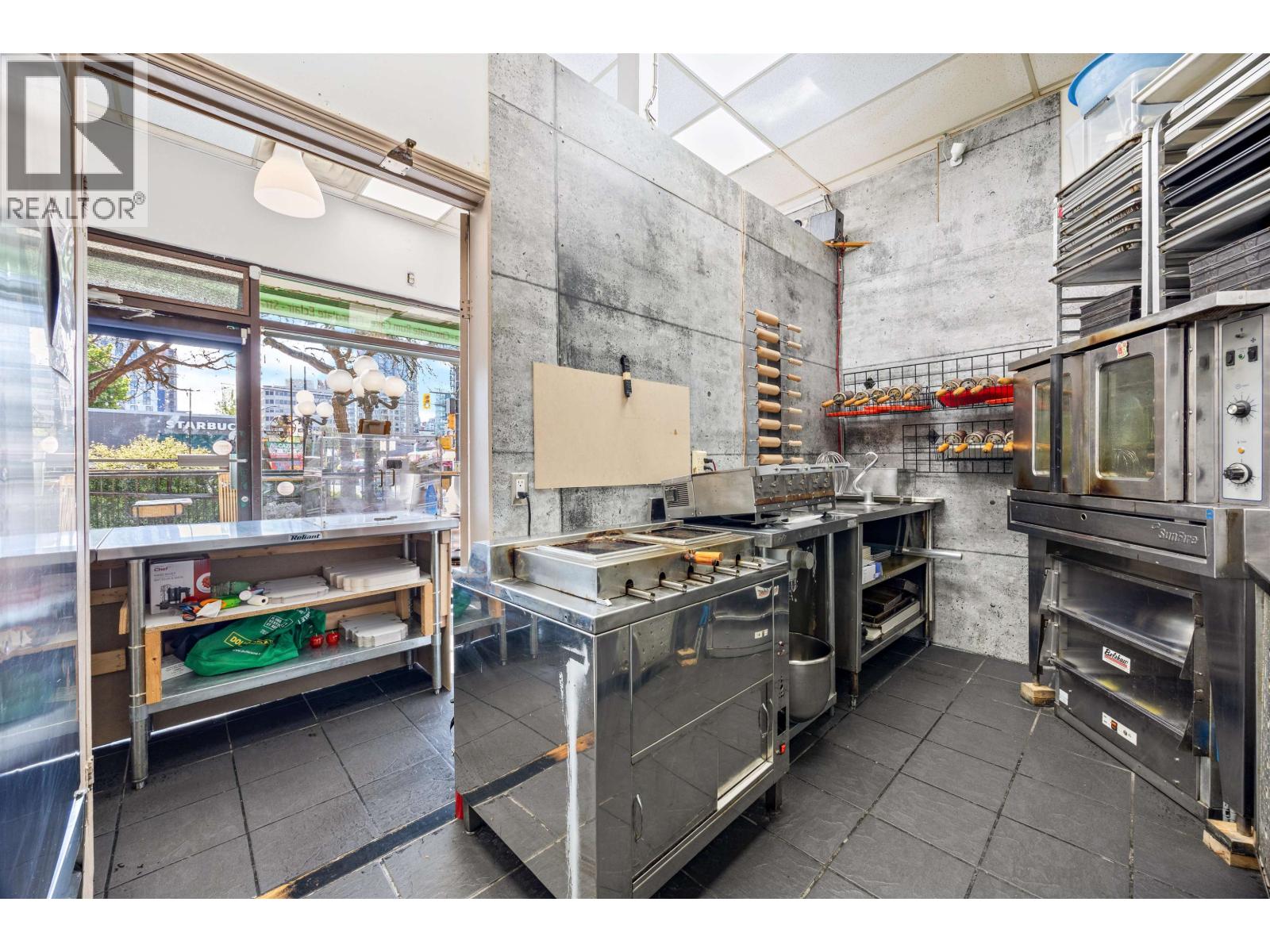 1111 Davie Street Property Photo 13